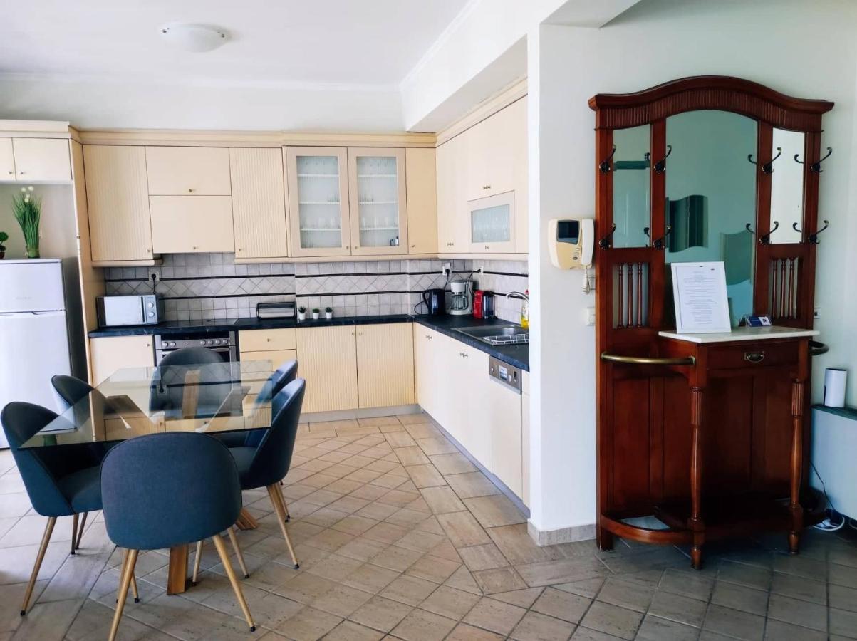 Nefeli City Apartments Patras Dış mekan fotoğraf